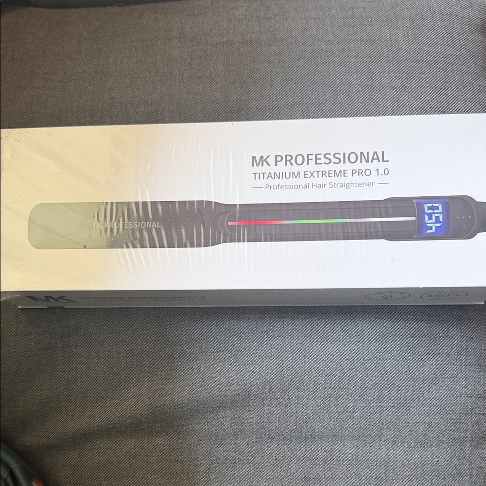 MK Professional Titanium Extreme Pro 1.0 Straightener